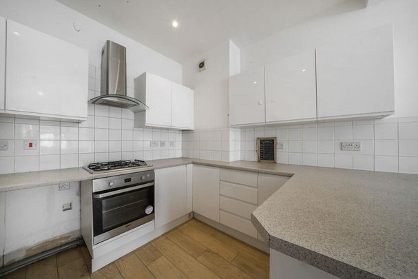 3 bedroom flat to rent - Photo 1