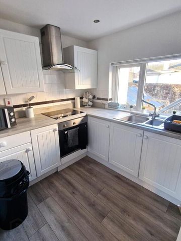 Apt 2 Holiday, 64 Causeway Street, Portrush, BT56 8AD - Photo 3
