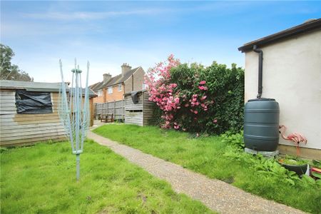 Aldershot Road, Guildford, GU2 8AJ - Photo 2