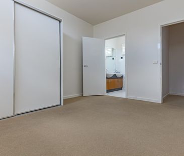 12A Alexander Street, Collingwood VIC 3066 - House For Rent | Domain - Photo 1