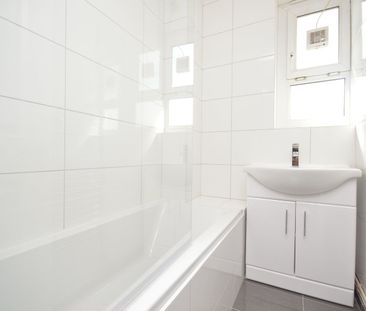 Frendsbury Road, Brockley, SE4 - Photo 3