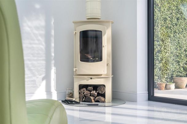 4 bedroom detached house to rent - Photo 1