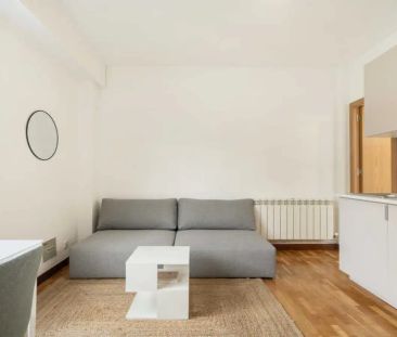Room in a shared 10-bedroom apartment for rent in Atalaya. - Foto 4