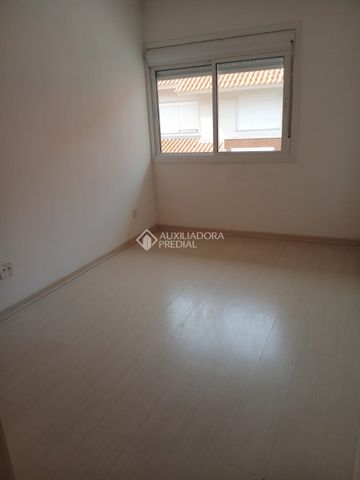 Casa em Condomínio com 3 quartos e 138m² para alugar em Jardim Itu, Porto Alegre. - Photo 4