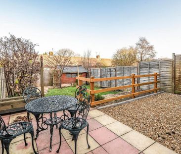 4 bedroom terraced house to rent - Photo 6