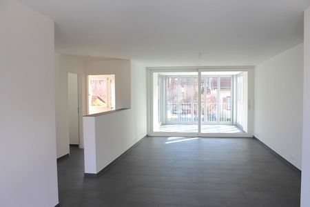 Grosszügige und nach Süden ausgerichtete 4.5 Zimmer Wohnung - Photo 4