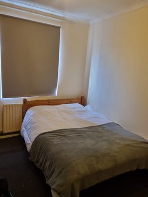 Room in a Shared House, Milton Road, SO15 - Photo 1