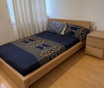 Room in a Shared House, Beehive Court, IG1 - Photo 2