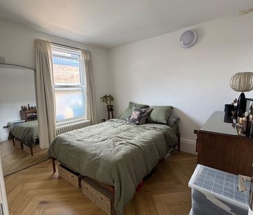 1 Bed Flat, Photo Studios, E17 - Photo 3