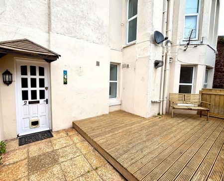 1 bedroom flat to rent - Photo 2