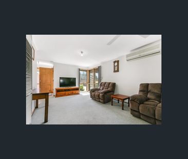 Expansive Family Home in an Ideal Location - Photo 1