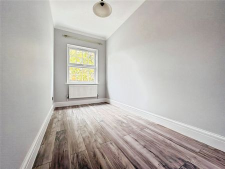 St. Stephens Road, Hounslow, TW3 2BN - Photo 4