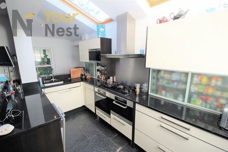 Room 7, Oakwood lane, Oakwood, Leeds, LS8 2JQ - Photo 4