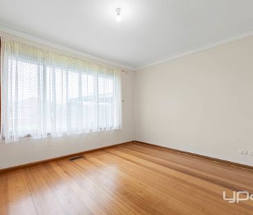 Convenient & Comfortable Living in St Albans - Photo 6