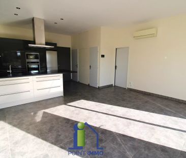 Location Maison 4 pièces 73m² PLAN DE CUQUES 13380 - Photo 4