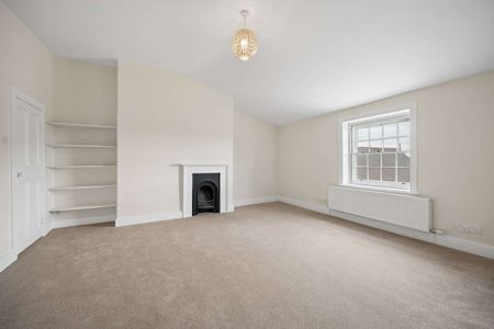 A beautifully restored Grade II listed home combining timeless period elegance with exceptional family living - Photo 4