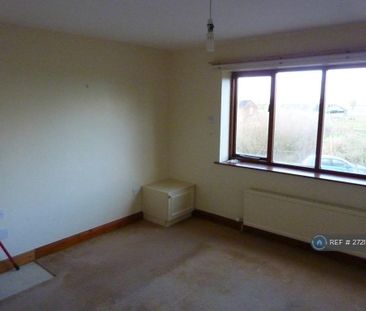 4 bedroom detached house to rent - Photo 2