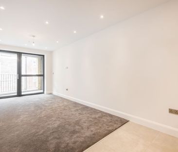 1 Bed Flat, Connect House, CR0 - Photo 2