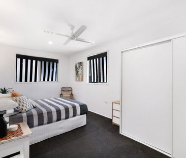 20 Barnard Street, Biggera Waters, Qld 4216 - Photo 5