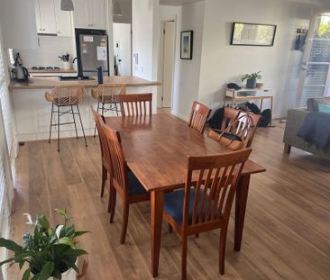 Fitzroy North - Photo 1