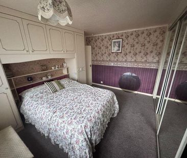 3 bedroom semi-detached house to rent - Photo 6