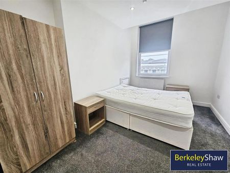 3 bedroom apartment to rent - Photo 3