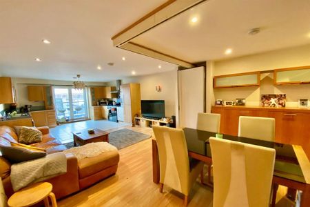 2 bedroom apartment to rent - Photo 2