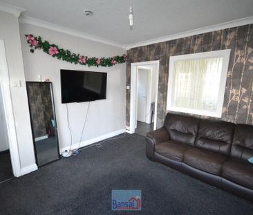 2 bedroom semi-detached house to rent - Photo 4