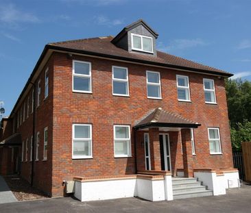 Porters Wood House, Porters Wood, St. Albans - Photo 1