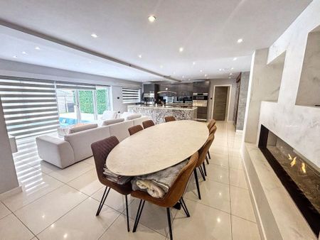 4 bedroom detached house to rent - Photo 3