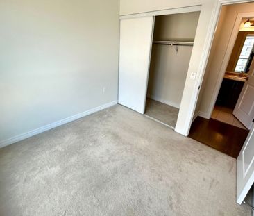 For Lease - 2370 Khalsa Gate Unit# 302, Oakville, Ontario - Photo 2
