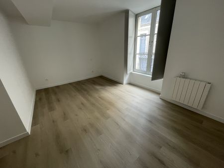 Location Appartement 3 pièces 52m² CHATEAU GONTIER 53200 - Photo 5