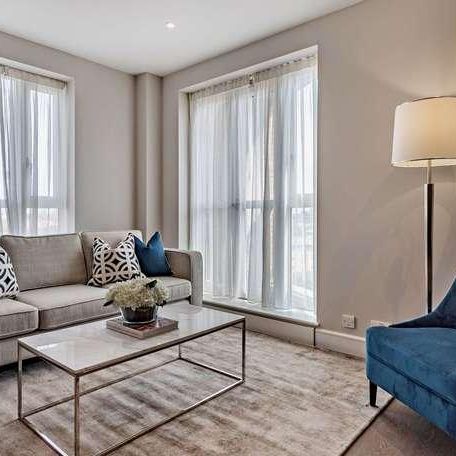 Canada Place, Canary Wharf, London, E14 - Photo 1