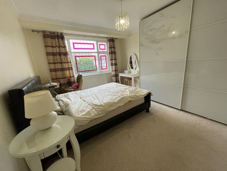 3 bedroom semi-detached house to rent - Photo 5