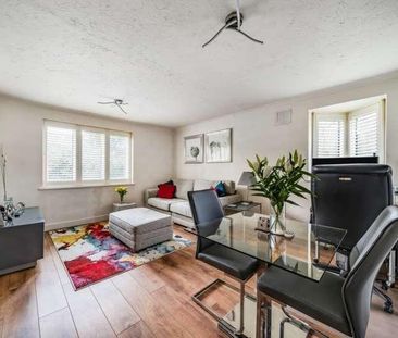 Woking, GU22 - Photo 3