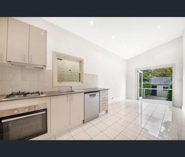 112 Hayberry Street, Crows Nest, NSW 2065 - Photo 2