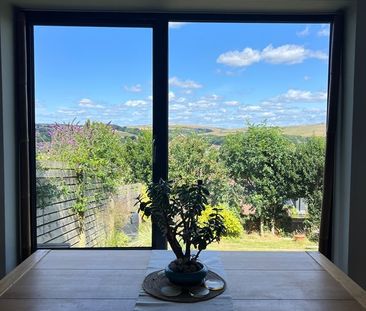 2 Bed Semi-Detached House, Woodbourne Avenue, BN1 - Photo 1