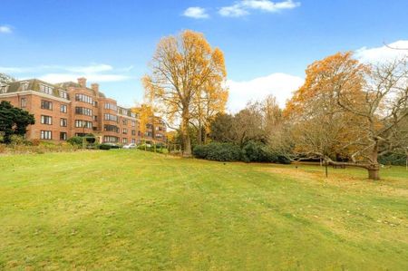 3 bedroom flat to rent - Photo 2