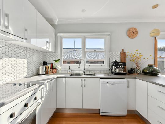 102 Norwood Avenue - Photo 1