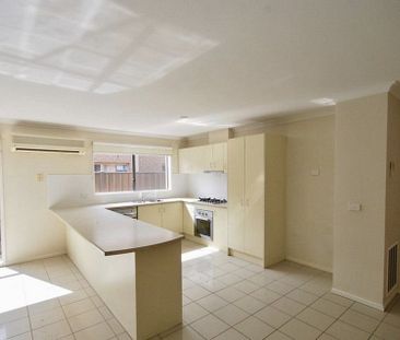 Lovely 4 Bedroom Home in Prime Eve Estate Location! - Photo 6