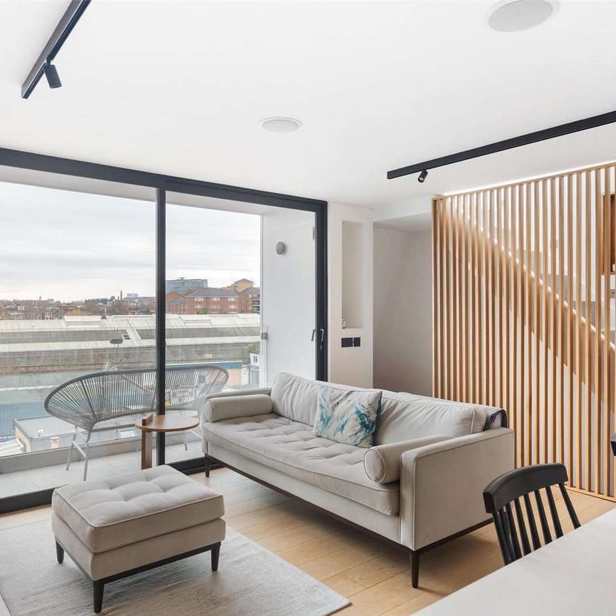 A stunning highly designed two bedroom apartment. - Photo 1