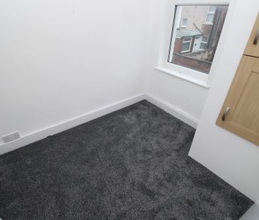 To Let 2 Bed Mid Terraced House - Photo 4