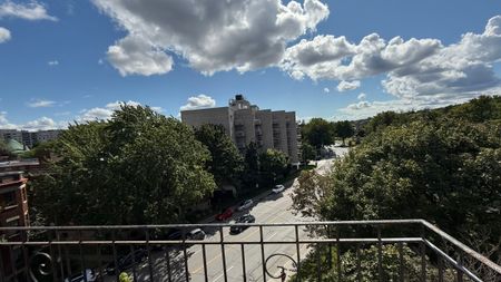 10 Rosemount Avenue - Photo 3