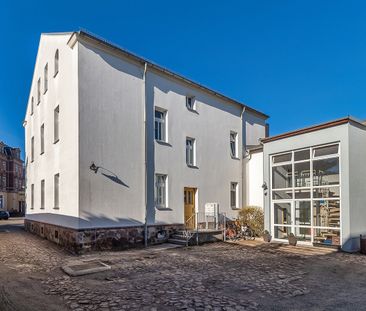 Frisch renovierte helle Dachwohnung mit Tageslichtbad, nahe dem Elbepark. - Photo 4