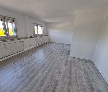 Frisch renovierte DG Wohnung in DU-Beeck mit Platz für die Familie! Sofort frei! Ansehen! - Foto 1