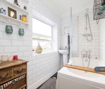 1 bedroom in a flat share to rent - Photo 5