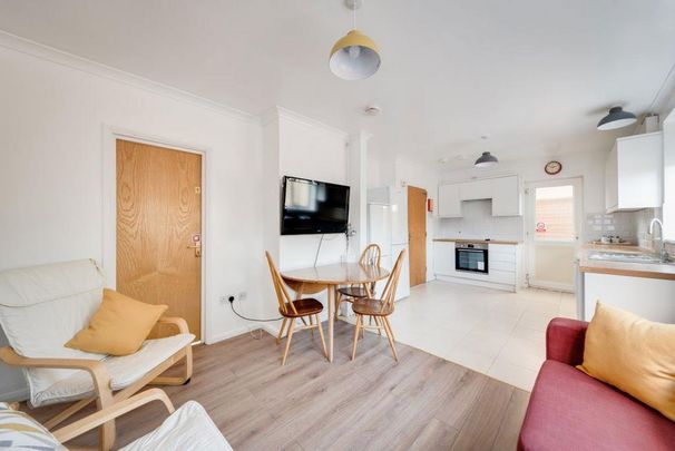 4 bedroom house to rent - Photo 1