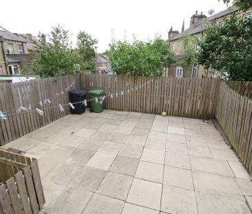 3 bedroom terraced house to rent - Photo 5