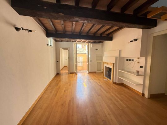 Quadrilocale Strada Luigi Carlo Farini 51, Centro Storico, Parma - Photo 1