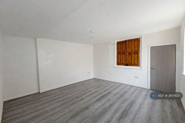 3 bedroom penthouse to rent - Photo 1